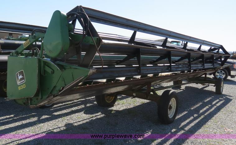 image for item B4733 1990 John Deere 9600 combine