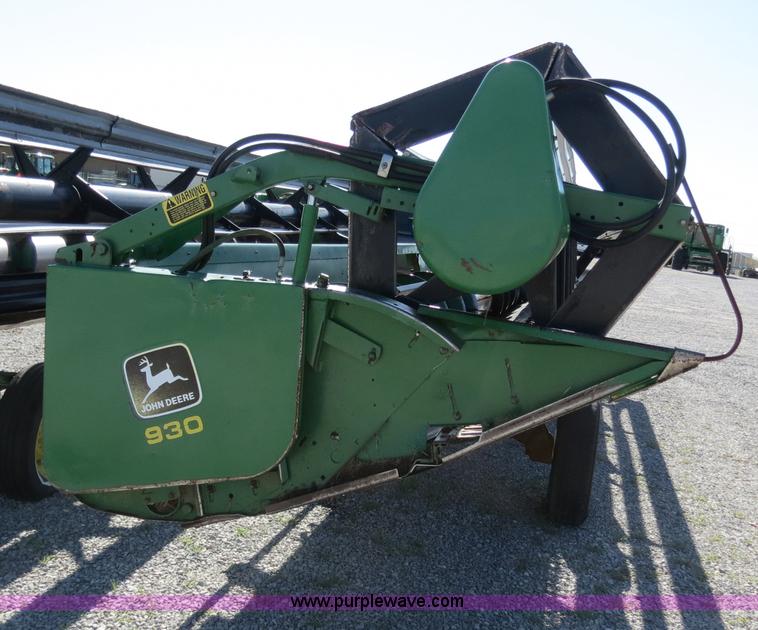 image for item B4733 1990 John Deere 9600 combine