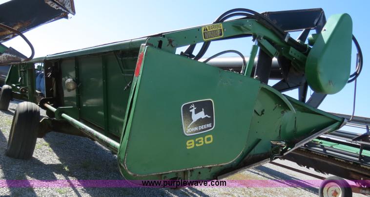 image for item B4733 1990 John Deere 9600 combine