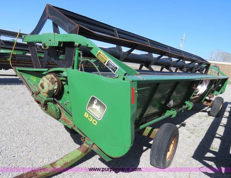 image for item B4733 1990 John Deere 9600 combine
