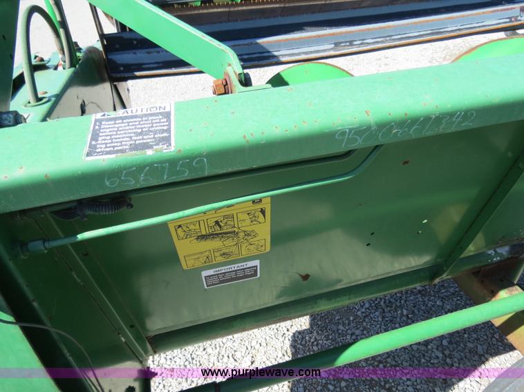 image for item B4733 1990 John Deere 9600 combine