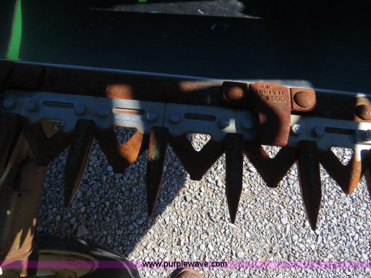 image for item B4733 1990 John Deere 9600 combine