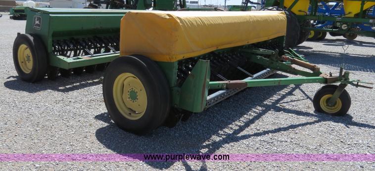 image for item B4736 John Deere 450 double grain drill