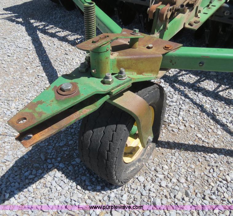 image for item B4736 John Deere 450 double grain drill