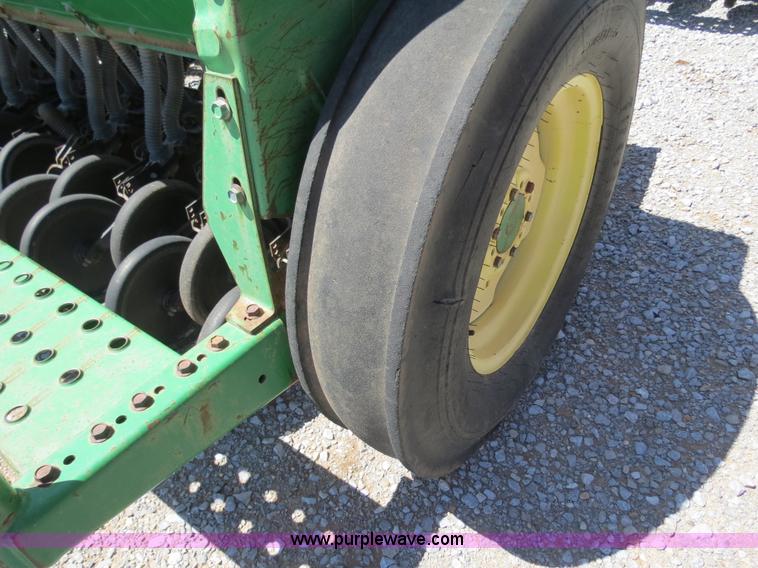 image for item B4736 John Deere 450 double grain drill