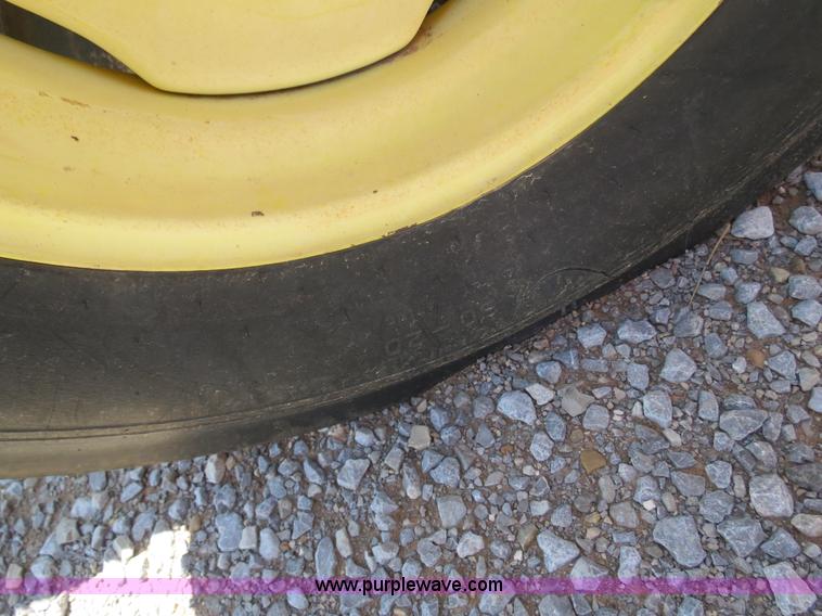 image for item B4736 John Deere 450 double grain drill