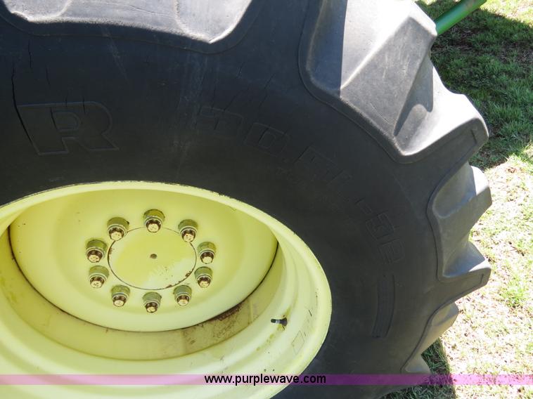 image for item B4737 1996 John Deere 9600 combine