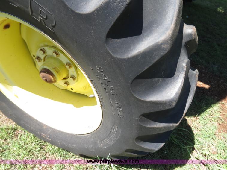 image for item B4737 1996 John Deere 9600 combine