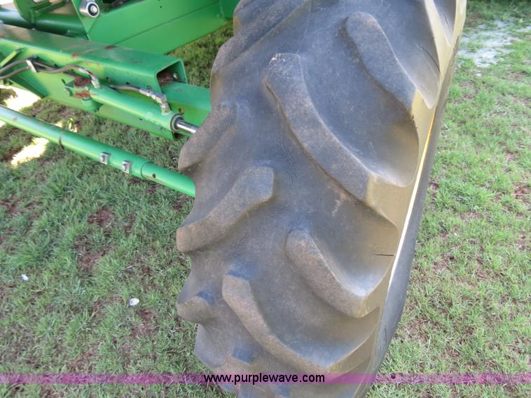 image for item B4737 1996 John Deere 9600 combine