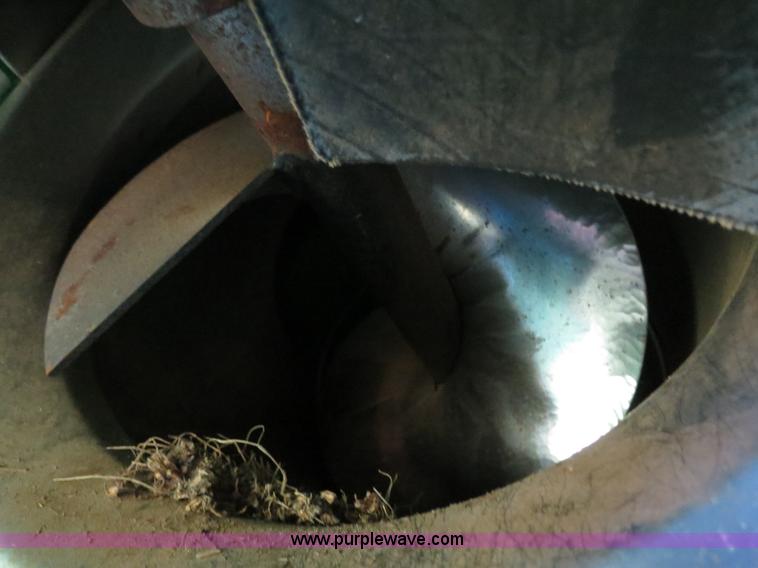 image for item B4737 1996 John Deere 9600 combine