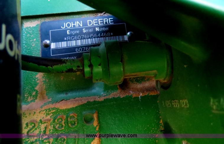 image for item B4737 1996 John Deere 9600 combine