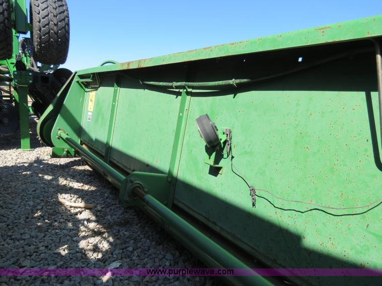 image for item B4737 1996 John Deere 9600 combine