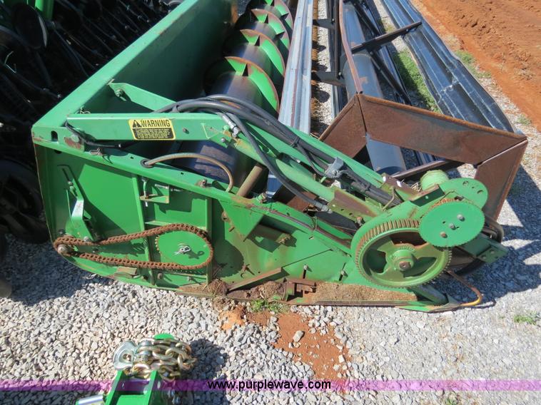 image for item B4737 1996 John Deere 9600 combine