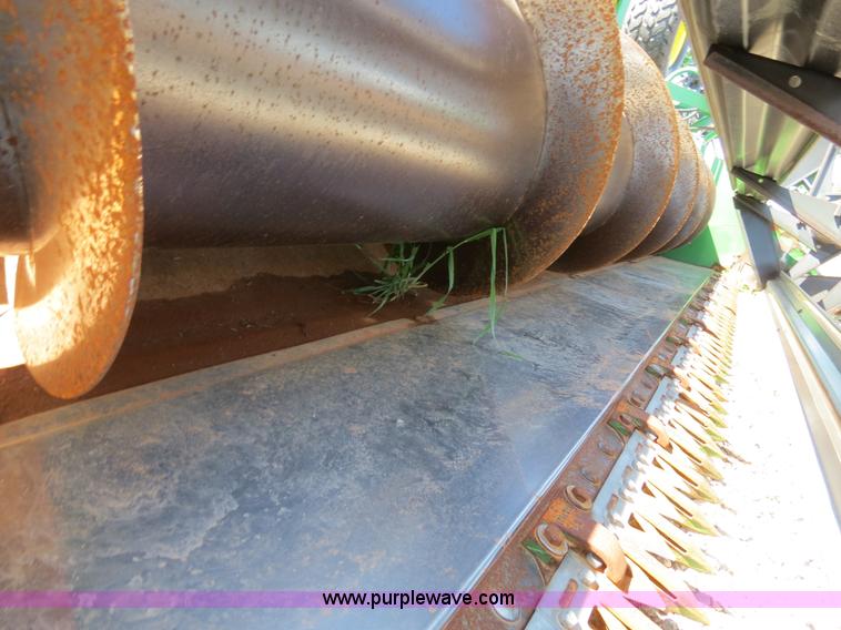 image for item B4737 1996 John Deere 9600 combine