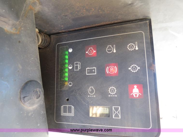 image for item B4738 Case 60XT skid steer