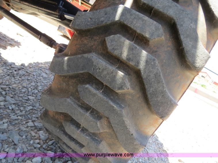 image for item B4739 2010 Case IH Farmall 60 MFWD tractor