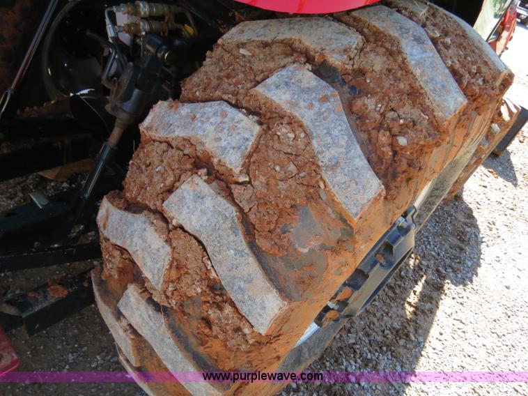 image for item B4739 2010 Case IH Farmall 60 MFWD tractor