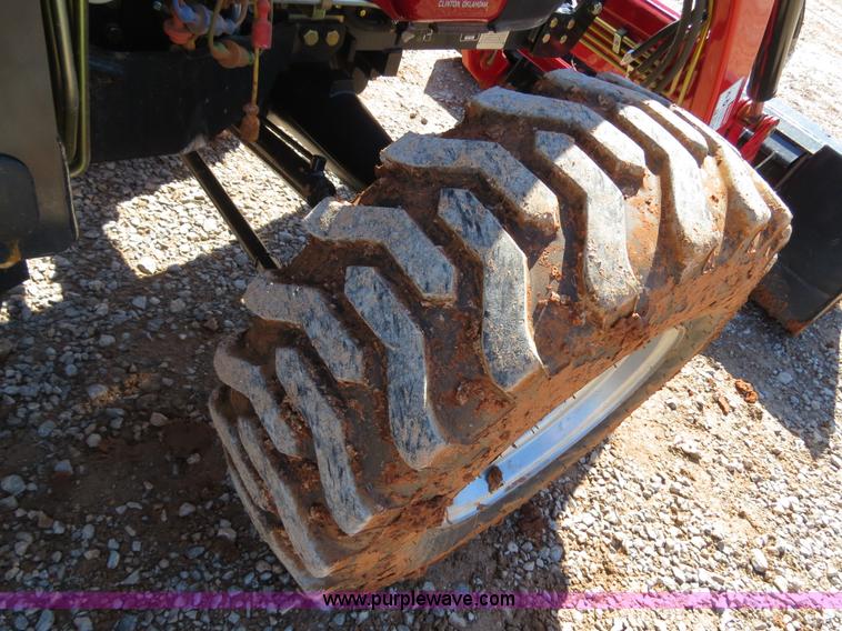 image for item B4739 2010 Case IH Farmall 60 MFWD tractor