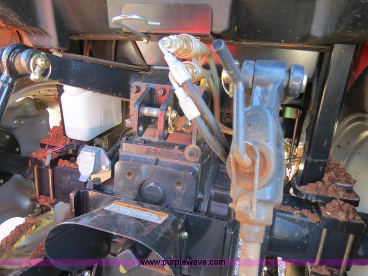 image for item B4739 2010 Case IH Farmall 60 MFWD tractor