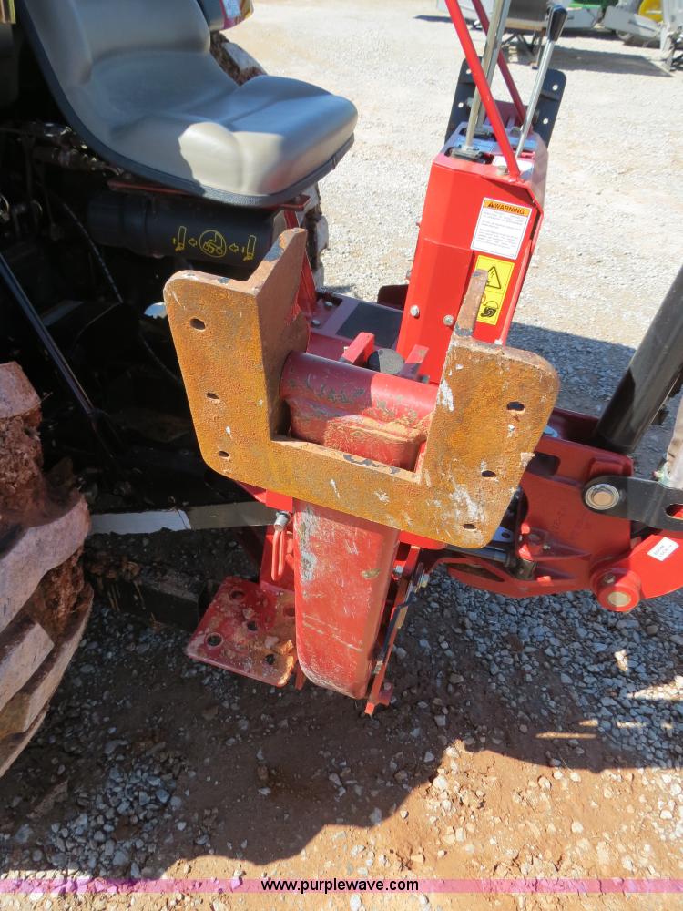 image for item B4739 2010 Case IH Farmall 60 MFWD tractor