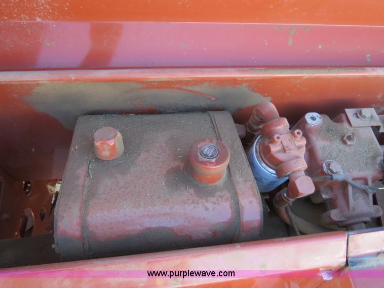 image for item B4740 2008 Hesston 956A round baler