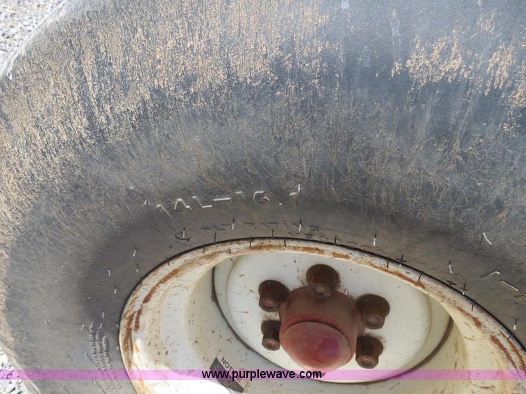 image for item B4740 2008 Hesston 956A round baler