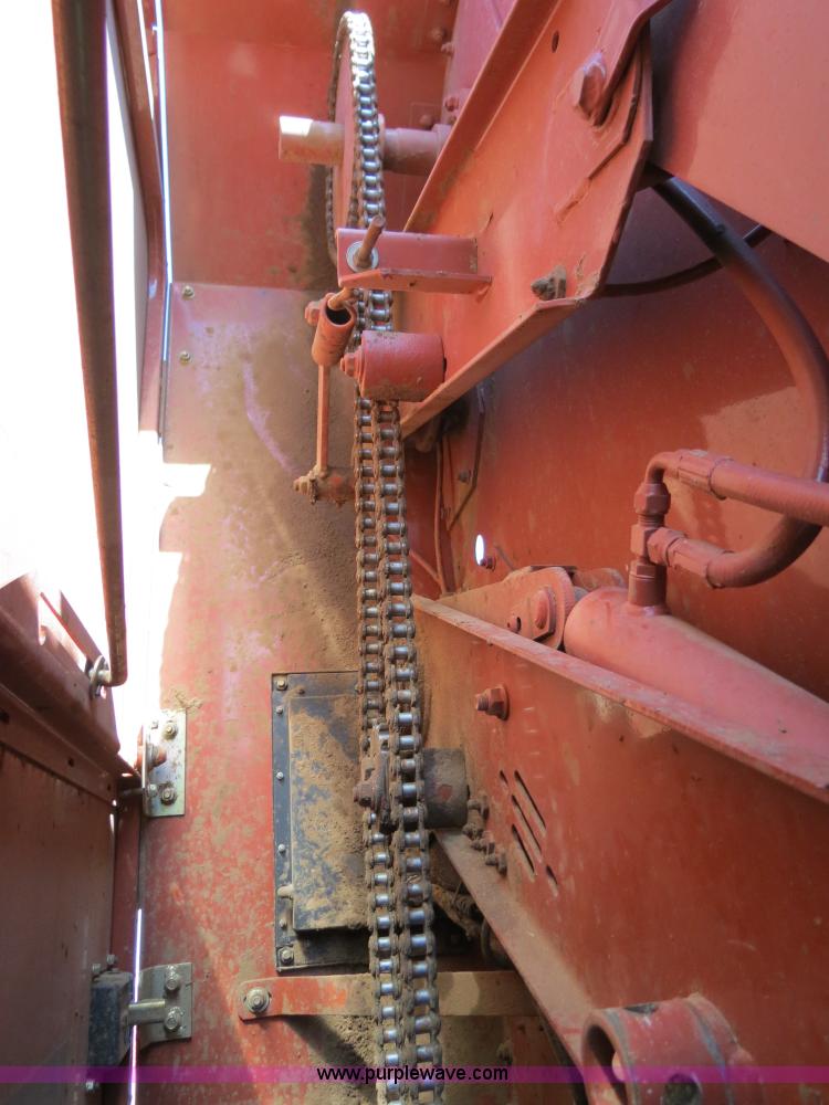 image for item B4740 2008 Hesston 956A round baler