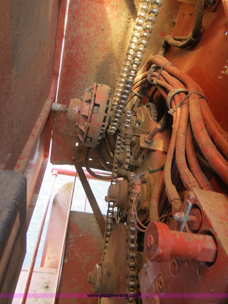 image for item B4740 2008 Hesston 956A round baler