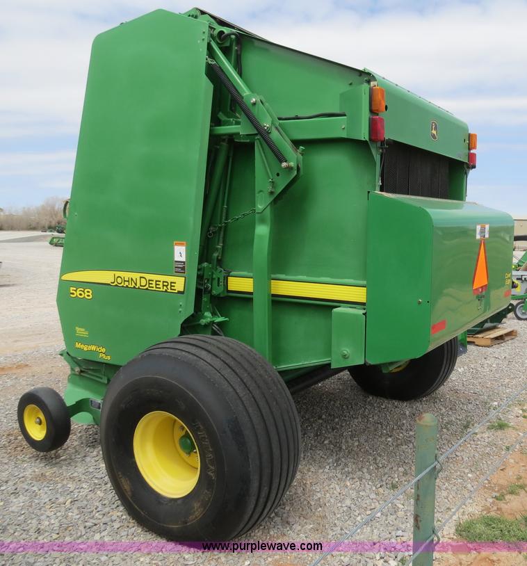 image for item B4746 2007 John Deere 568 round baler