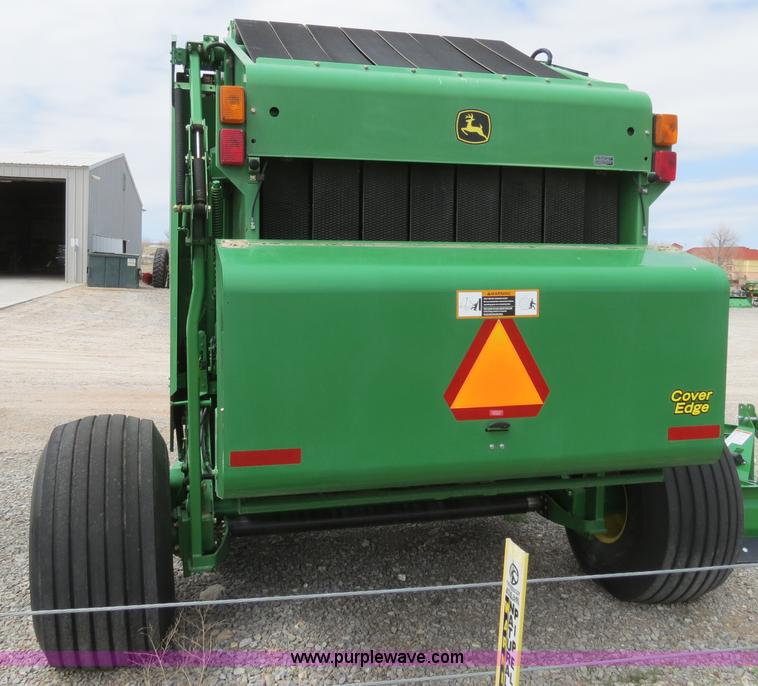 image for item B4746 2007 John Deere 568 round baler