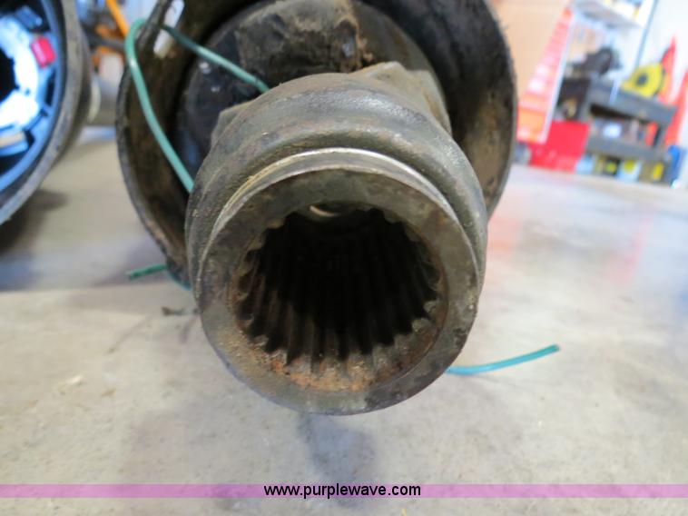 image for item B4746 2007 John Deere 568 round baler