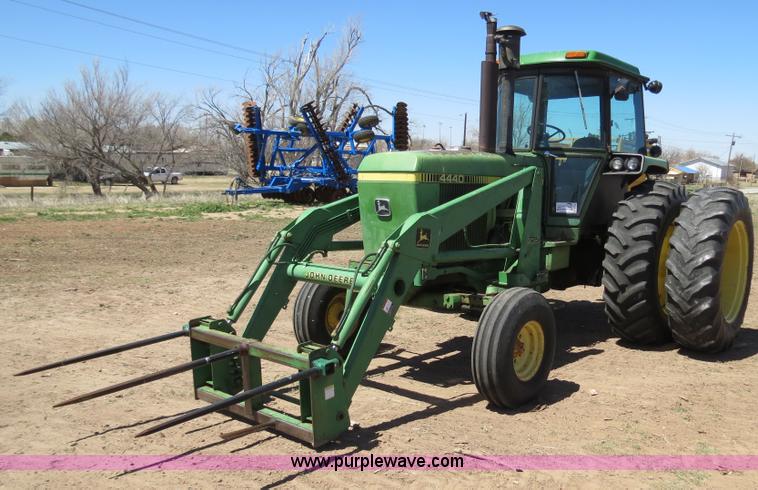 image for item B4748 1979 John Deere 4440 tractor