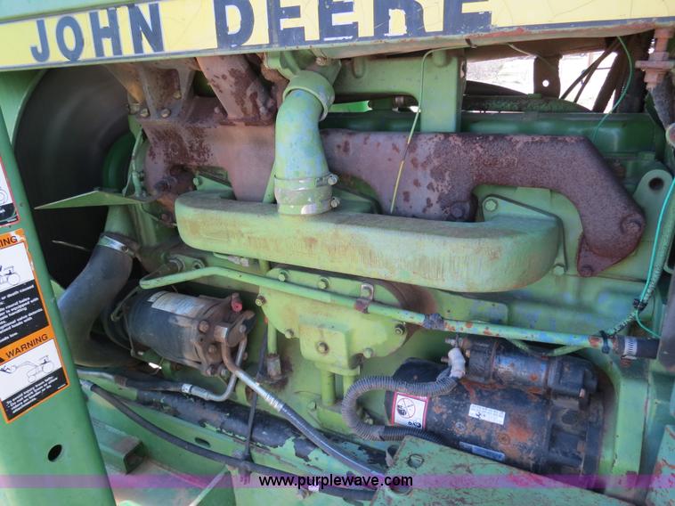 image for item B4748 1979 John Deere 4440 tractor