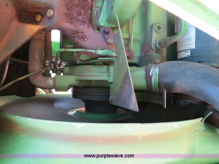 image for item B4748 1979 John Deere 4440 tractor