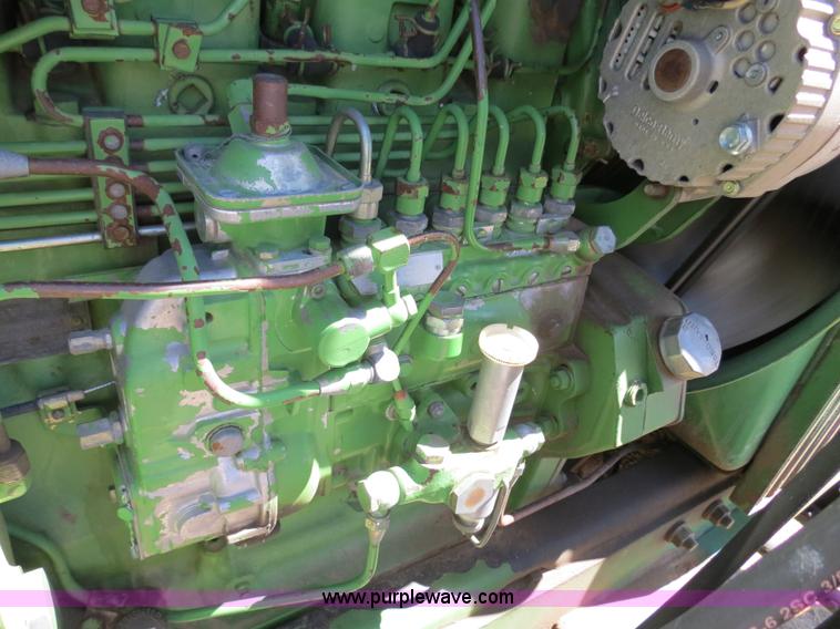 image for item B4748 1979 John Deere 4440 tractor