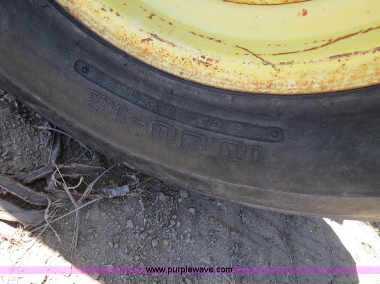 image for item B4748 1979 John Deere 4440 tractor