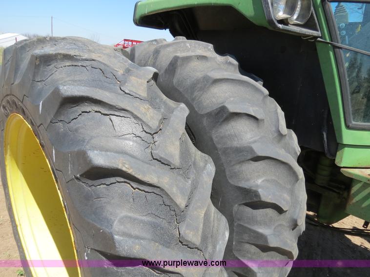 image for item B4748 1979 John Deere 4440 tractor