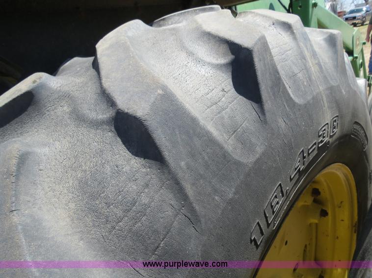 image for item B4748 1979 John Deere 4440 tractor