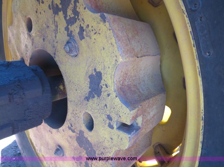 image for item B4748 1979 John Deere 4440 tractor