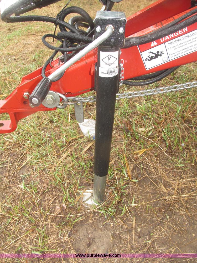 image for item B5464 2005 New Holland BR780 round baler