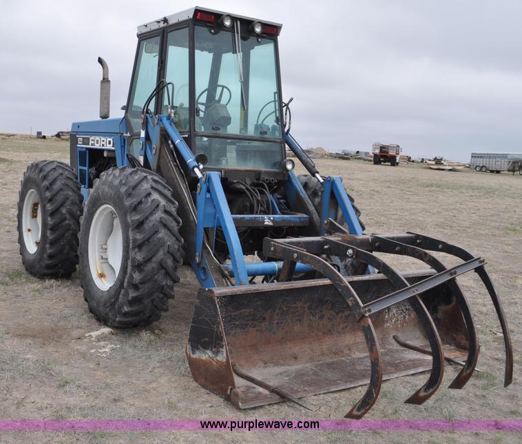 image for item C3493 1989 Ford 276 Versatile articulated tractor