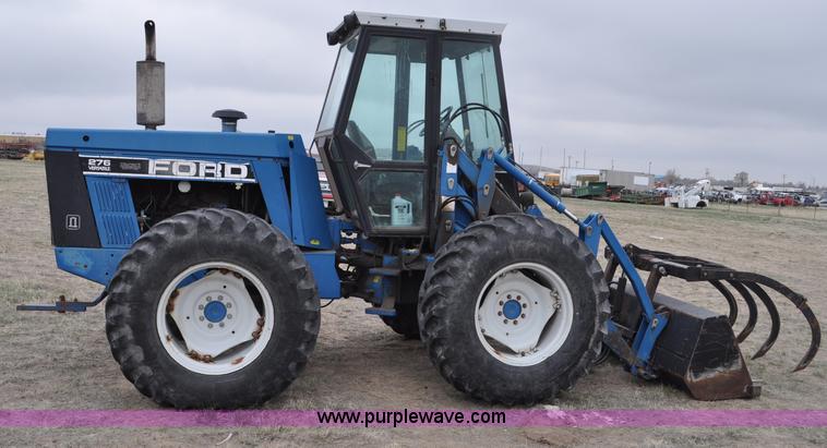 image for item C3493 1989 Ford 276 Versatile articulated tractor