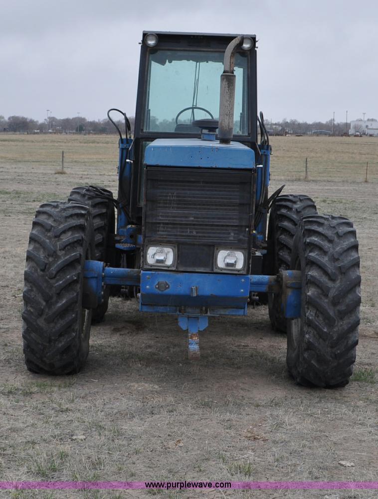 image for item C3493 1989 Ford 276 Versatile articulated tractor