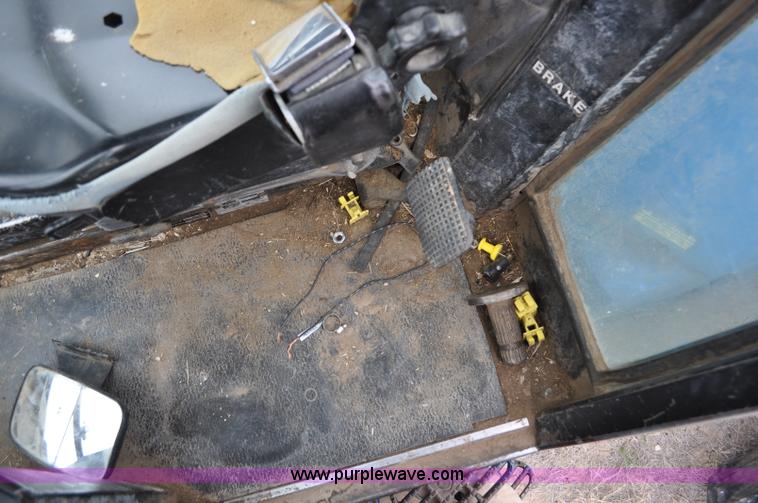 image for item C3493 1989 Ford 276 Versatile articulated tractor