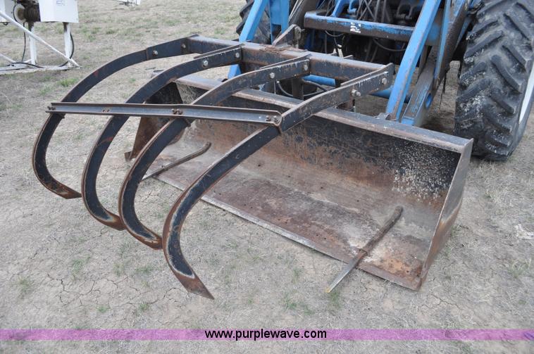 image for item C3493 1989 Ford 276 Versatile articulated tractor