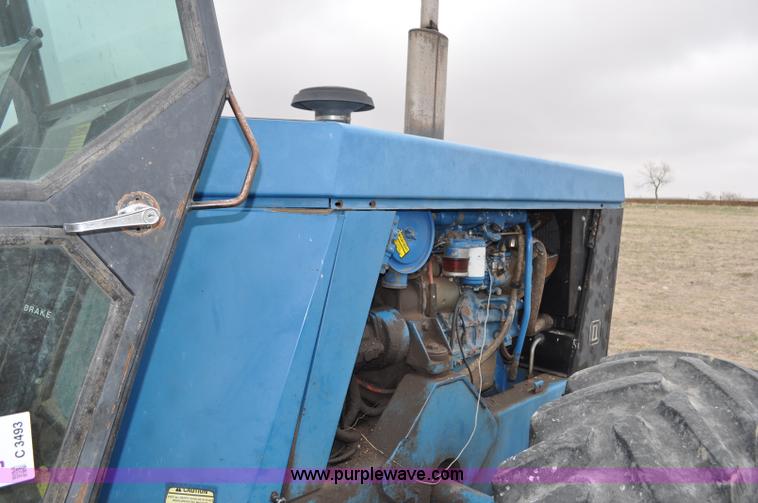 image for item C3493 1989 Ford 276 Versatile articulated tractor