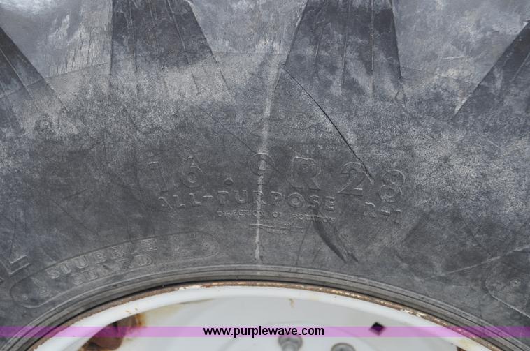 image for item C3493 1989 Ford 276 Versatile articulated tractor