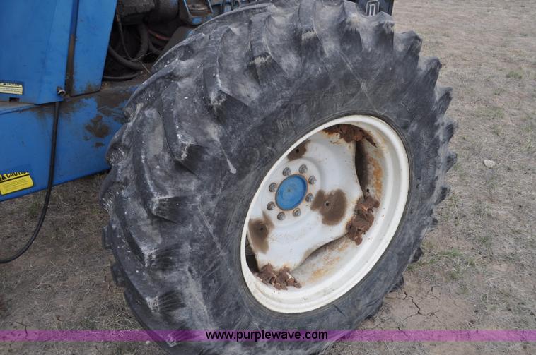 image for item C3493 1989 Ford 276 Versatile articulated tractor