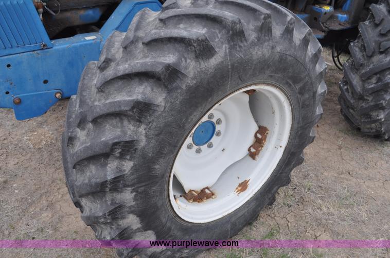 image for item C3493 1989 Ford 276 Versatile articulated tractor