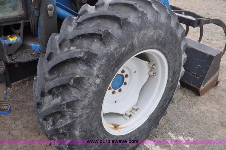 image for item C3493 1989 Ford 276 Versatile articulated tractor